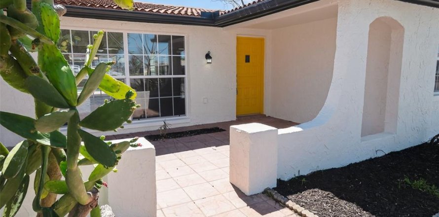 Casa en Holiday, Florida 3 dormitorios, 182.74 m2 № 2092389