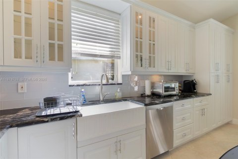 Casa en venta en West Palm Beach, Florida, 3 dormitorios, 184.32 m2 № 2044485 - foto 11