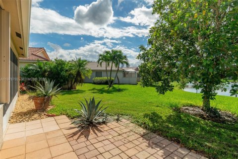 Casa en venta en West Palm Beach, Florida, 3 dormitorios, 184.32 m2 № 2044485 - foto 29