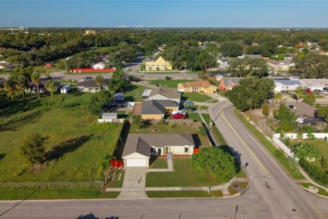 Купить виллу или дом в Орландо, Флорида 9 комнат, 139.54м2, № 2424391 - фото 2