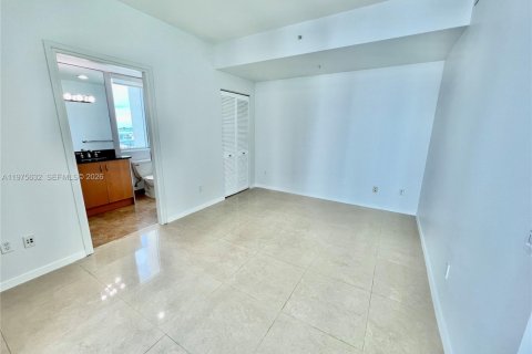 Copropriété à louer à Miami, Floride: 1 chambre, 50.17 m2 № 2038518 - photo 4