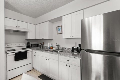 Apartamento en alquiler en Clearwater, Florida, 2 dormitorios, 69.68 m2 № 1888668 - foto 13