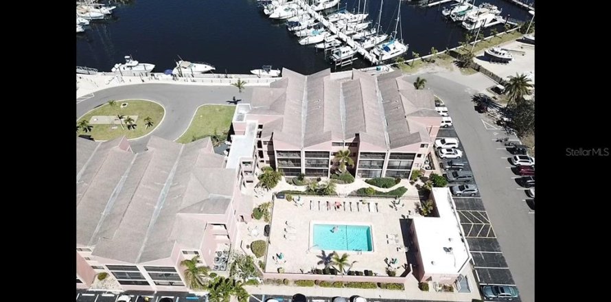Condominio en Punta Gorda, Florida, 1 dormitorio  № 1838001
