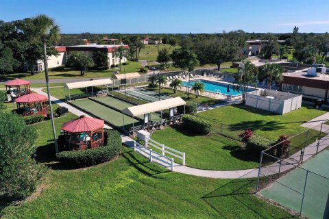 Condo in Vero Beach, Florida, 2 bedrooms  № 2382516 - photo 26