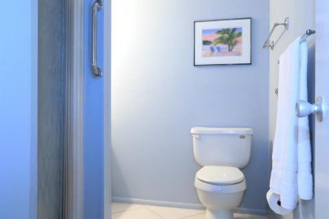 Condo in Vero Beach, Florida, 2 bedrooms  № 2382516 - photo 16
