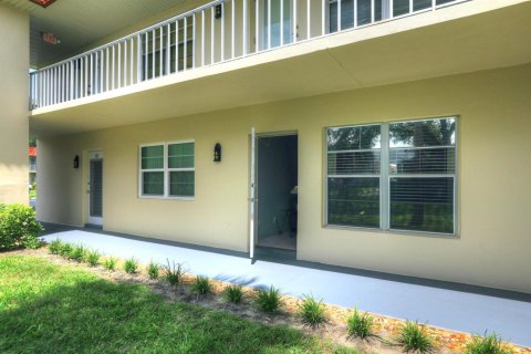 Condo in Vero Beach, Florida, 2 bedrooms  № 2382516 - photo 3