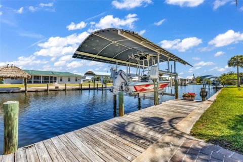 Casa en venta en Punta Gorda, Florida, 2 dormitorios, 164.07 m2 № 2206104 - foto 4