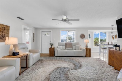 Casa en venta en Punta Gorda, Florida, 2 dormitorios, 164.07 m2 № 2206104 - foto 8