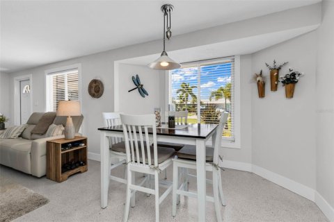Casa en venta en Punta Gorda, Florida, 2 dormitorios, 164.07 m2 № 2206104 - foto 26