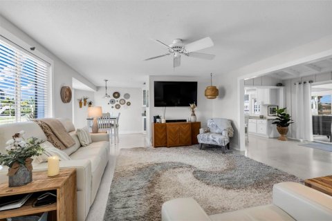 Casa en venta en Punta Gorda, Florida, 2 dormitorios, 164.07 m2 № 2206104 - foto 10