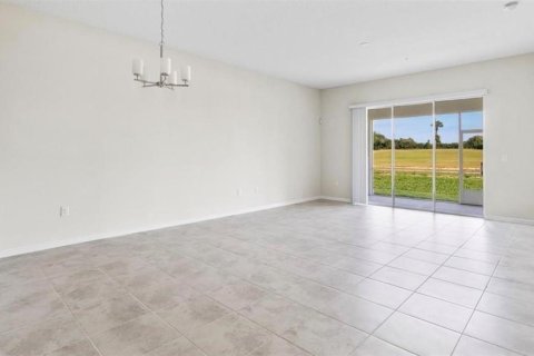 Copropriété à vendre à Davenport, Floride: 2 chambres, 128.95 m2 № 2221889 - photo 5
