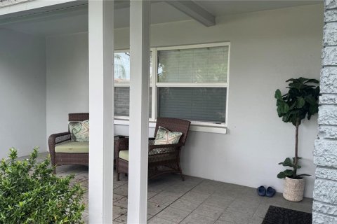 House in Seminole, Florida 3 bedrooms, 156.08 sq.m. № 2204305 - photo 2