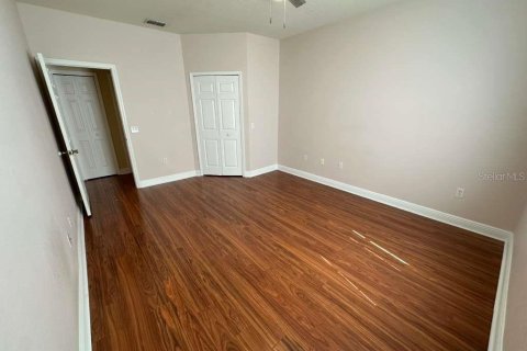 Condo in Winter Garden, Florida, 2 bedrooms № 2211182 - photo 10