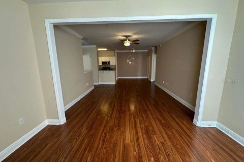 Condo in Winter Garden, Florida, 2 bedrooms № 2211182 - photo 8
