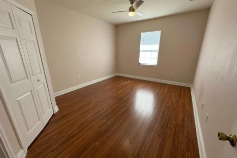 Condo in Winter Garden, Florida, 2 bedrooms № 2211182 - photo 9