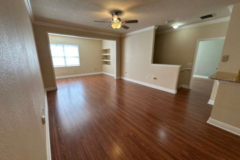 Condo in Winter Garden, Florida, 2 bedrooms № 2211182 - photo 5