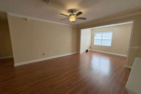 Condo in Winter Garden, Florida, 2 bedrooms № 2211182 - photo 4
