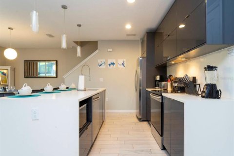 Touwnhouse à vendre à Kissimmee, Floride: 4 chambres, 162.76 m2 № 2329031 - photo 16