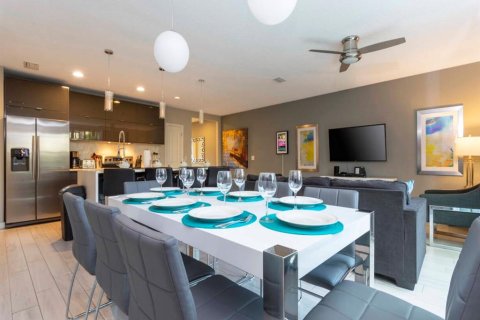 Touwnhouse à vendre à Kissimmee, Floride: 4 chambres, 162.76 m2 № 2329031 - photo 8