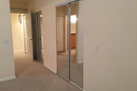 Condo in West Palm Beach, Florida, 3 bedrooms № 2179851 - photo 7