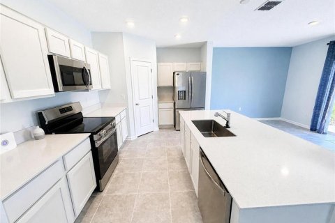 Casa en venta en Kissimmee, Florida, 4 dormitorios, 174.56 m2 № 2202717 - foto 10