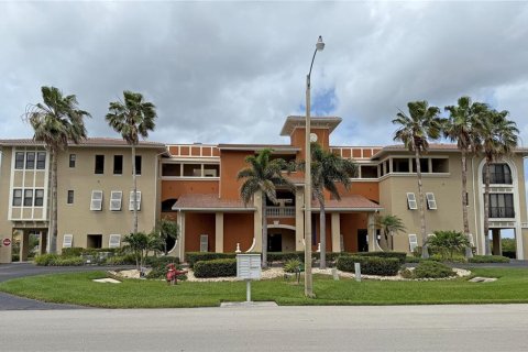 Condo in Punta Gorda, Florida, 3 bedrooms  № 1722897 - photo 1