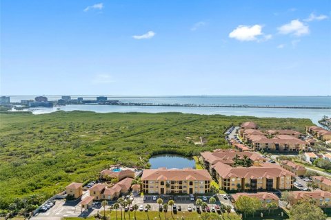 Condominio en Tampa, Florida, 2 dormitorios  № 2214374