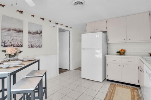 Villa ou maison à vendre à Dunedin, Floride: 2 chambres, 91.42 m2 № 2142690 - photo 8