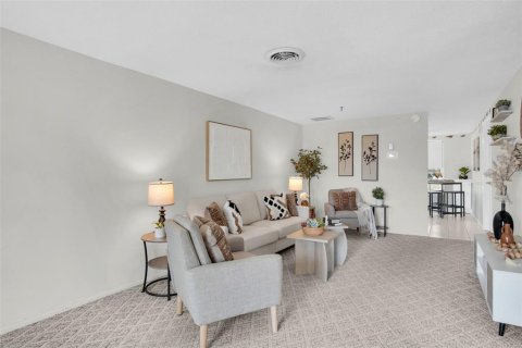 Villa ou maison à vendre à Dunedin, Floride: 2 chambres, 91.42 m2 № 2142690 - photo 2