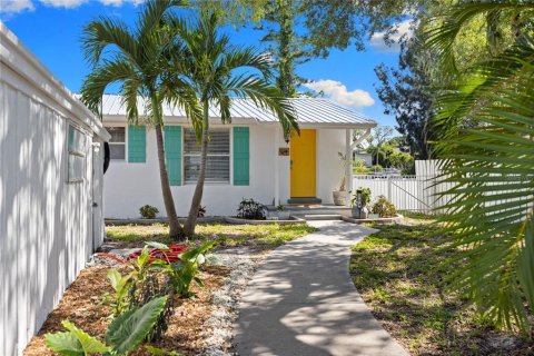 Villa ou maison à vendre à Bradenton, Floride: 2 chambres, 88.63 m2 № 2347241 - photo 3