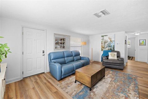 Villa ou maison à vendre à Bradenton, Floride: 2 chambres, 88.63 m2 № 2347241 - photo 5