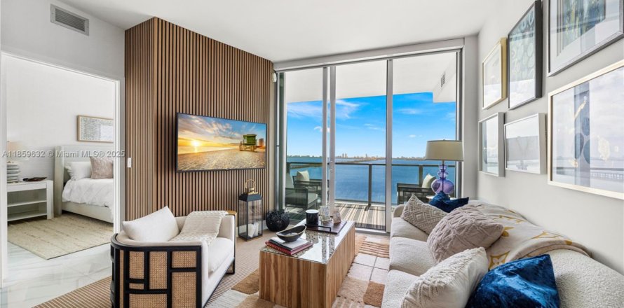 Condominio en Miami, Florida, 2 dormitorios № 1888230