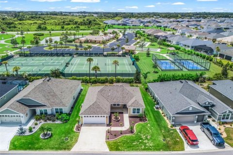 Villa ou maison à vendre à The Villages, Floride: 3 chambres, 129.32 m2 № 2287032 - photo 2
