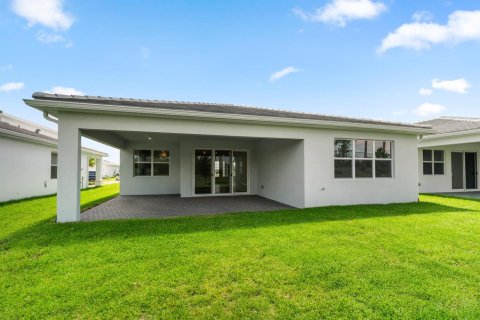 Купить виллу или дом в Порт-Сент-Луси, Флорида 4 комнаты, 182.92м2, № 2085935 - фото 15