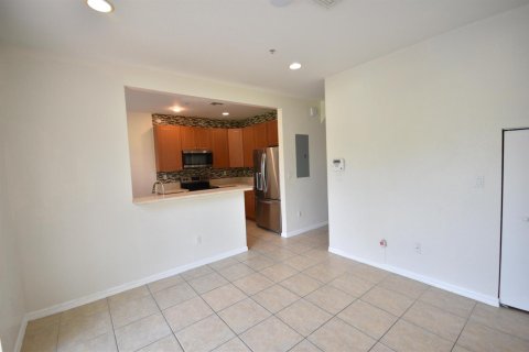 Adosado en alquiler en Tamarac, Florida, 3 dormitorios, 142.7 m2 № 2078455 - foto 21