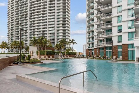 Condominio en alquiler en Miami, Florida, 1 dormitorio, 65.4 m2 № 1922636 - foto 23