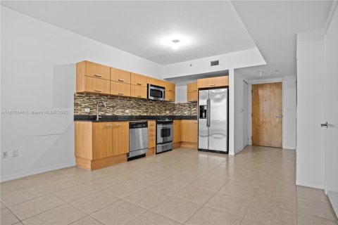Condominio en alquiler en Miami, Florida, 1 dormitorio, 65.4 m2 № 1922636 - foto 8