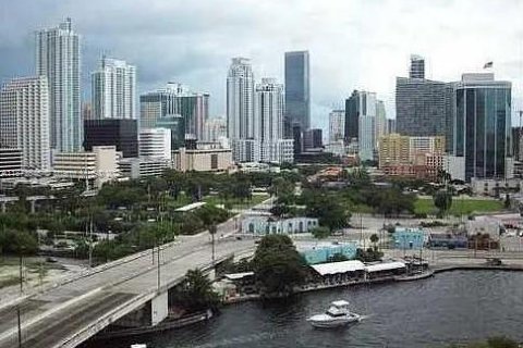 Condominio en alquiler en Miami, Florida, 1 dormitorio, 65.4 m2 № 1922636 - foto 22