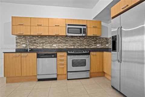 Condominio en alquiler en Miami, Florida, 1 dormitorio, 65.4 m2 № 1922636 - foto 9