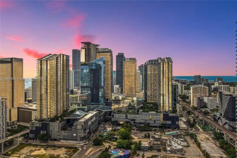 Condominio en alquiler en Miami, Florida, 1 dormitorio, 65.4 m2 № 1922636 - foto 16