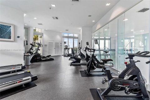 Condominio en alquiler en Miami, Florida, 1 dormitorio, 65.4 m2 № 1922636 - foto 27