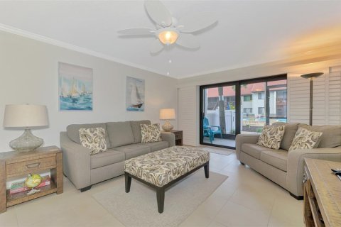 Condo in Sarasota, Florida, 1 bedroom  № 1556446 - photo 10