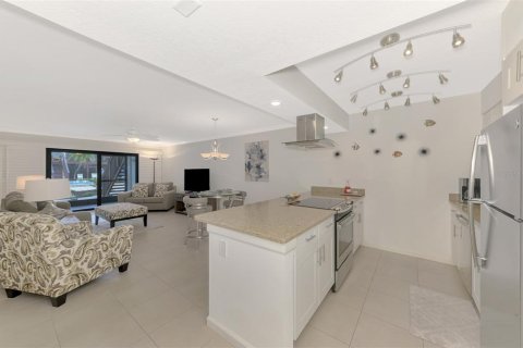 Condo in Sarasota, Florida, 1 bedroom  № 1556446 - photo 7