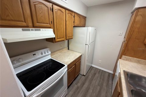 Copropriété à louer à Altamonte Springs, Floride: 2 chambres, 91.42 m2 № 2404584 - photo 6