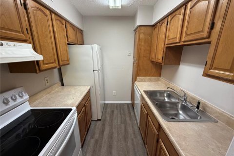 Copropriété à louer à Altamonte Springs, Floride: 2 chambres, 91.42 m2 № 2404584 - photo 5