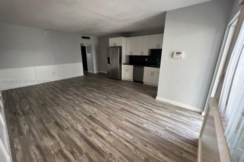 Copropriété à vendre à North Miami, Floride: 1 chambre, 65.96 m2 № 2029709 - photo 7