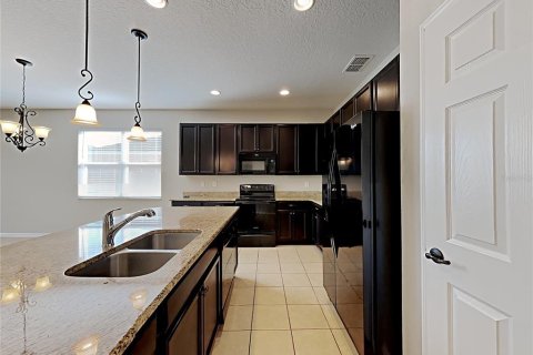 Casa en venta en Mount Dora, Florida, 4 dormitorios, 186.83 m2 № 2107849 - foto 7
