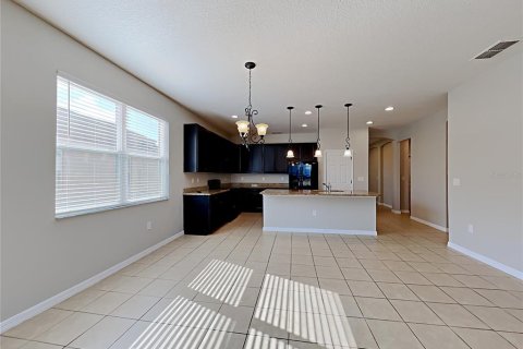 Casa en venta en Mount Dora, Florida, 4 dormitorios, 186.83 m2 № 2107849 - foto 4
