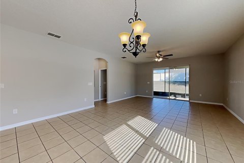 Casa en venta en Mount Dora, Florida, 4 dormitorios, 186.83 m2 № 2107849 - foto 3