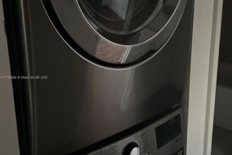 Снять в аренду квартиру в Майами-Бич, Флорида 3 спальни, 102.19м2, № 1958594 - фото 5